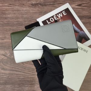 Loewe Large Puzzle Continental Wallet In Classic Calfskin White/Green