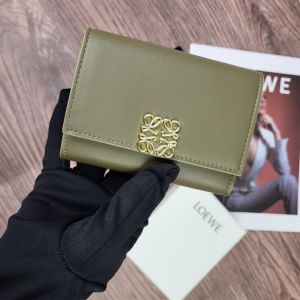 Loewe Small Anagram Trifold Wallet In Classic Calfskin Military Green